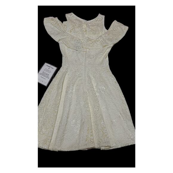 B Darlin Off white lace cold shoulder fit and flare dress women's 3/4 NWT - Picture 5 of 8